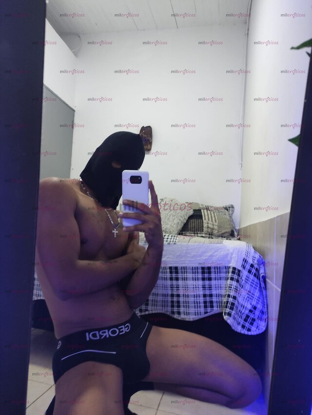 FOTOS DE VEN Y DISFRUTA CON ESTE MORENAZO NO TE ARREPENTIRAS..