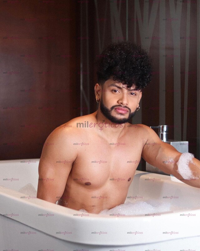 FOTOS DE ISMAEL MORENITO BARBÓN SÚPER CALIENTE Y DISPUESTO A SATISFACER TUS DESEOS
