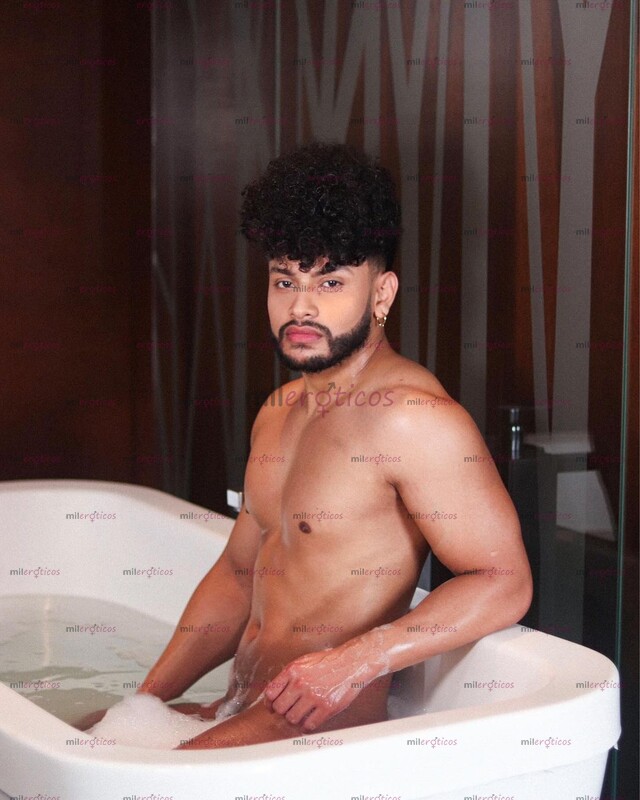 FOTOS DE ISMAEL MORENITO BARBÓN SÚPER CALIENTE Y DISPUESTO A SATISFACER TUS DESEOS