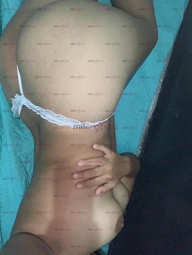 FOTOS DE MORENITA CANDENTE DISPUESTA A COMPLACERTE EN TODOS TUS DESEOS