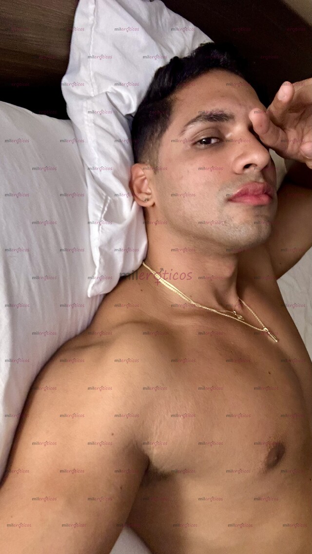 FOTOS DE CHICO VIP, VERSÁTIL LATINO SEXY VIAJERO COMPLACIENTE