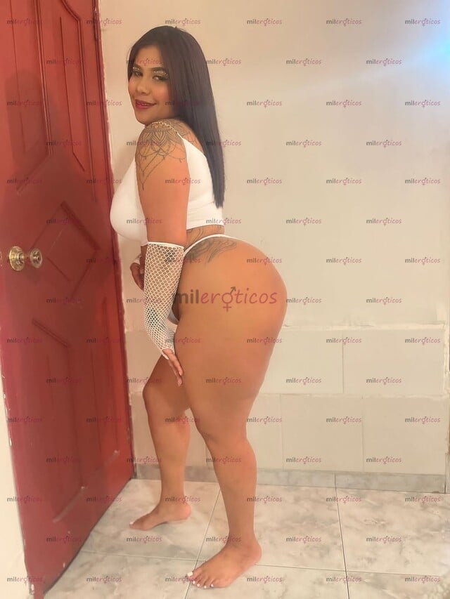 FOTOS DE HERMOSA CAMILA, MORENA CON LINDO ROSTRO, Y UN CUERPO VOLUPTUOSO