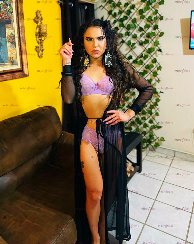 FOTOS DE VICTORIA, TRANSEXUAL DOTADA Y COMPLACIENTE!!