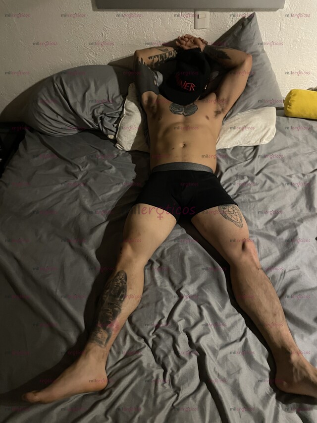 FOTOS DE JOVEN HETERO CURIOSO COMPLACIENTE DE CUALQUIER SEXO O CUALQUIER FANTASÍA