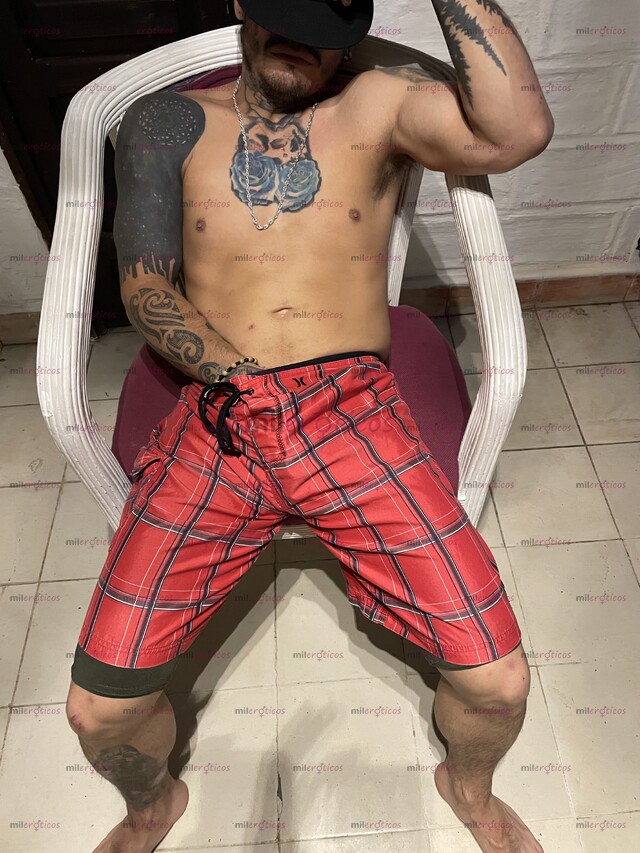FOTOS DE JOVEN HETERO CURIOSO COMPLACIENTE DE CUALQUIER SEXO O CUALQUIER FANTASÍA