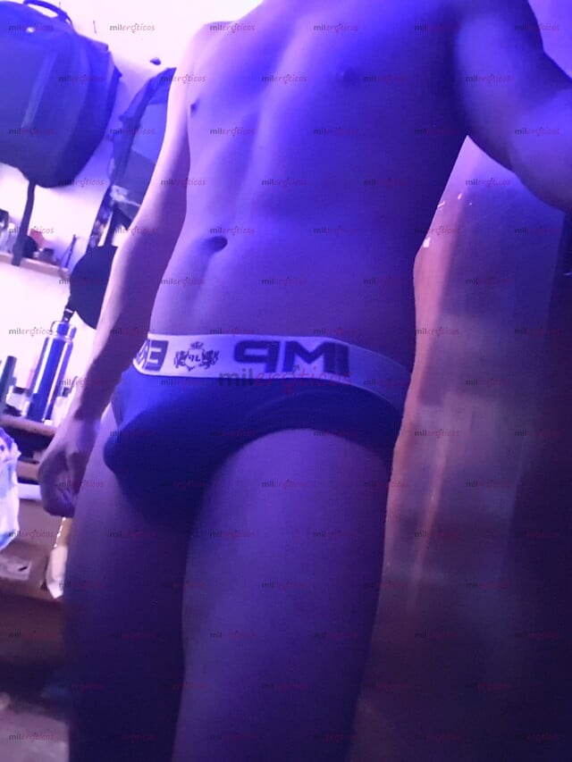 FOTOS DE TONY JOVEN CALIENTE LISTO PARA HACERTE DISFRUTAR SIN PRISAS