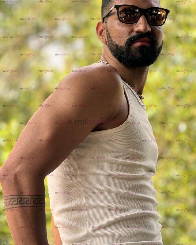 FOTOS DE CHICO LATINO VERSÁTIL BIEN DOTADO, SOLO INTERESADOS