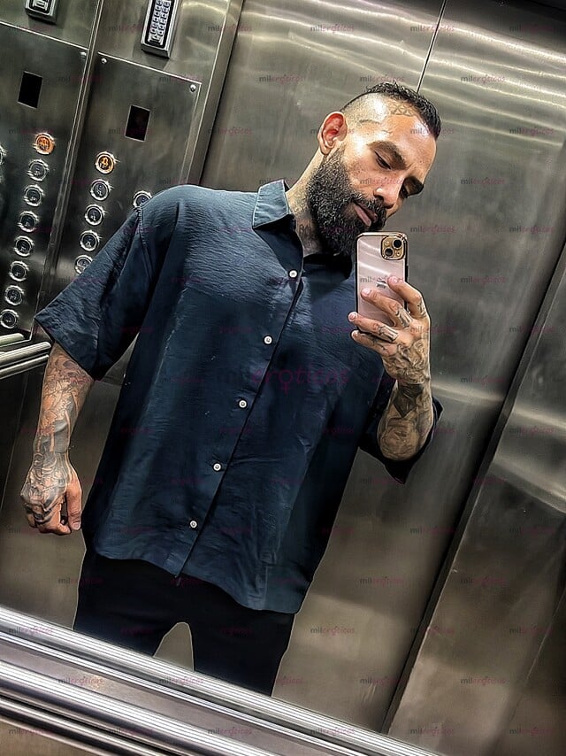 FOTOS DE MODELO FITNESS COLOMBIANO EN MEXICO DISCRETO CON DEPA PRIVADO