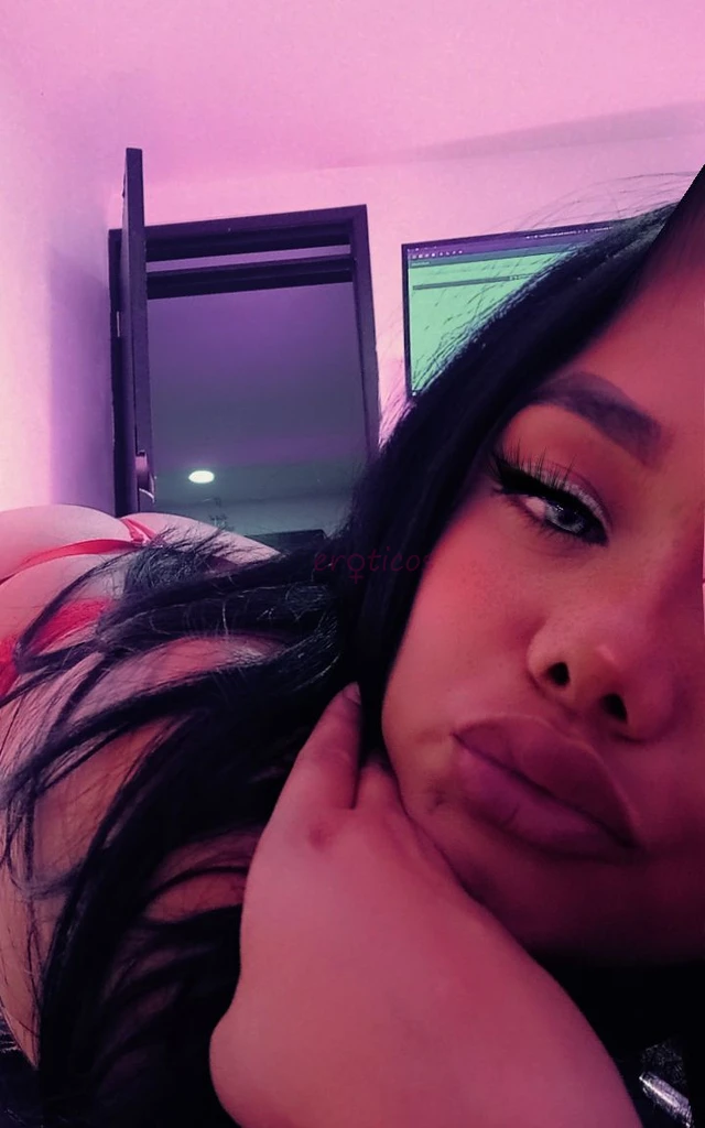 Hola chicos soy una colombiana dispuesta a cumplir tus suenos eroticos con unos ojos llenos de ganas de morderte no dejemos para manana lo que podemos...