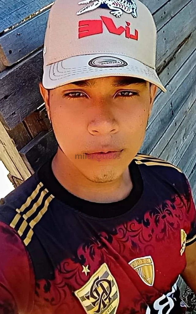 Sou um rapaz tranquilo independente presenca trabalhador pombao grande grosso afim de fazer voce se sentir bem com minha companhia sou atv mais rola b...