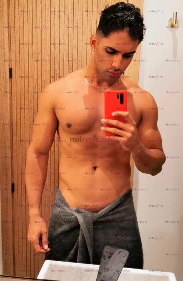 FOTOS DE CHICO VIP LATINO SERIO EXCLUSIVO, LLEGANDO A MEXICO