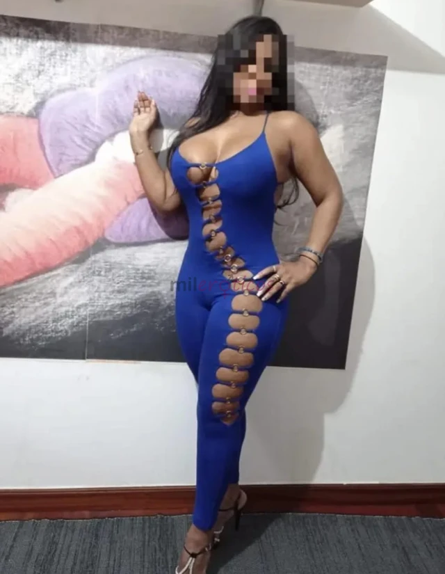 Soy marcelita una rica chocolatina morenaza con grades pechos potona muy caliente extrovertida lista para complaserte en tu mejor sexo trato de pololo...