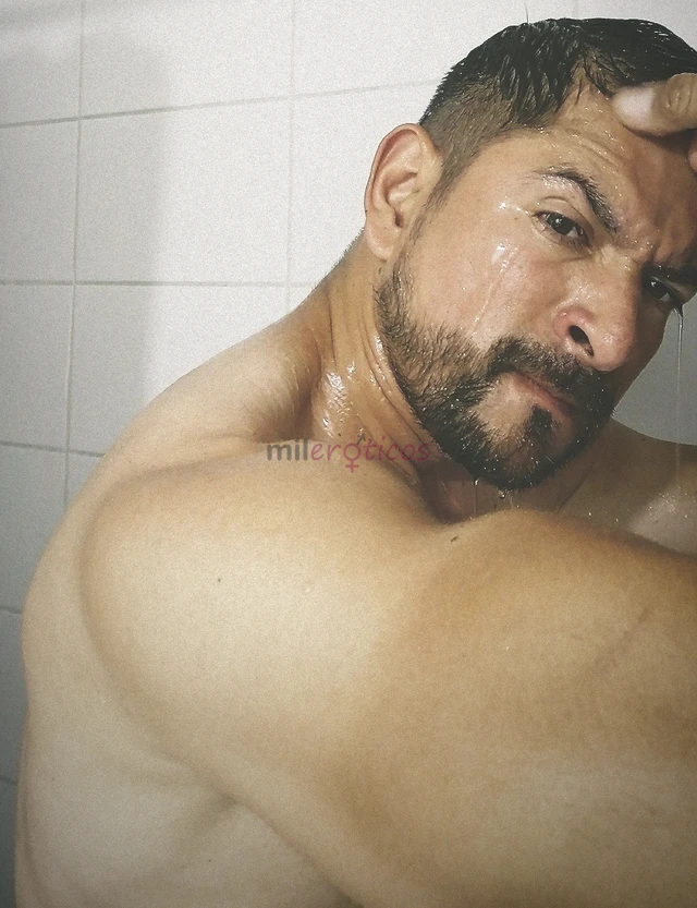 Colombiano maduro audios calientes35 anos varonil apuesto ojos cafescabello castano atletico dulce y ardiente bien portado excelente compania bien hab...