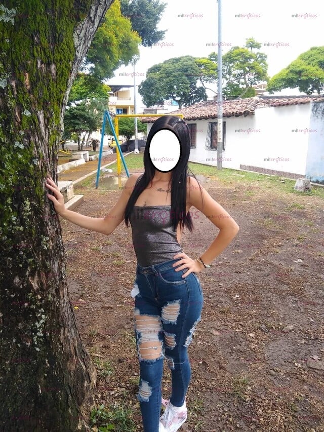 FOTOS DE SOY VIOLET DELGADA Y ESTRECHITA ME PUEDES BAJAR Y YO BAJARTE ME GUSTA BESOS EN L