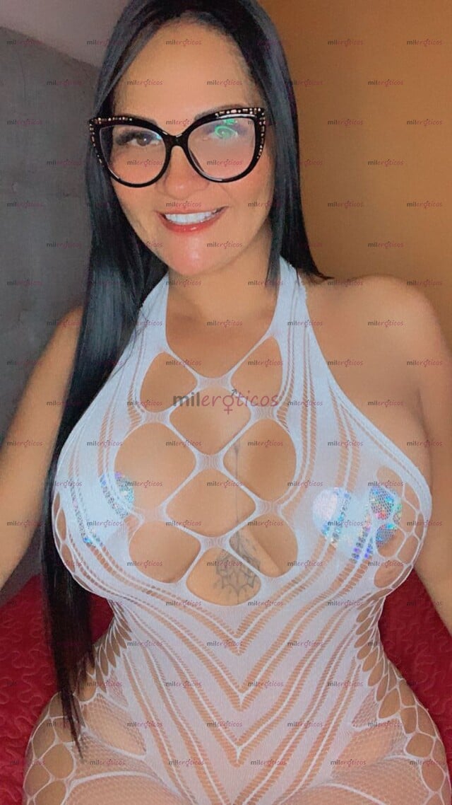 FOTOS DE SEXY TETONA Y CULONA CON GANAS DE SACARTE TODA LA LECHE PAPI