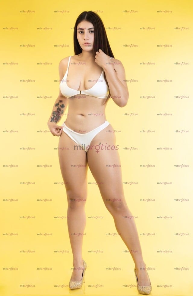 FOTOS DE SAM UNIVERSITARIA FIT JUGUETONA Y CARIÑOSA