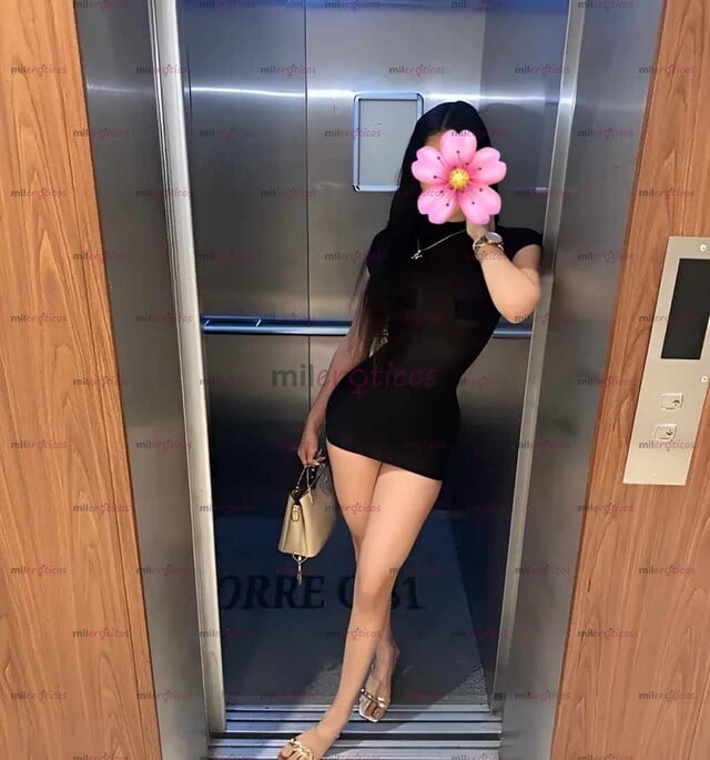 FOTOS DE DELIIICIIIOSAA FLACAA! DISFRUTA MIS RICOS MOVIMIENTOS Y SENTONES EN TU VRG !!