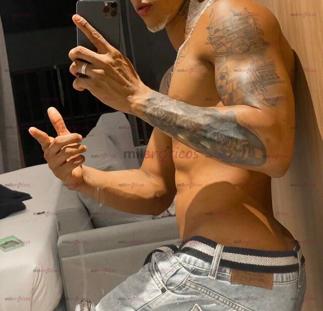 FOTOS DE MACHITO BI TATUADO ATRACTIVO,ARDIENTE MUY CALIENTE