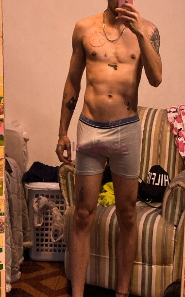 Vamos nos conhecer e curtir sou uma otima companhia para todos lugares pois sou bem ecletico e me adapto bem nao tenho restricoes alimentares gosto de...