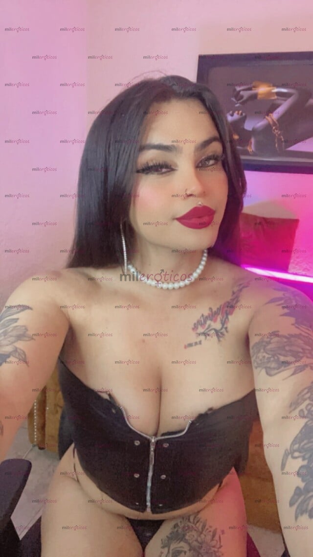 FOTOS DE TODA UNA PERRA COMPLACIENTE EN VIDEOLLAMADAS Y CONTENIDOS 100% REAL