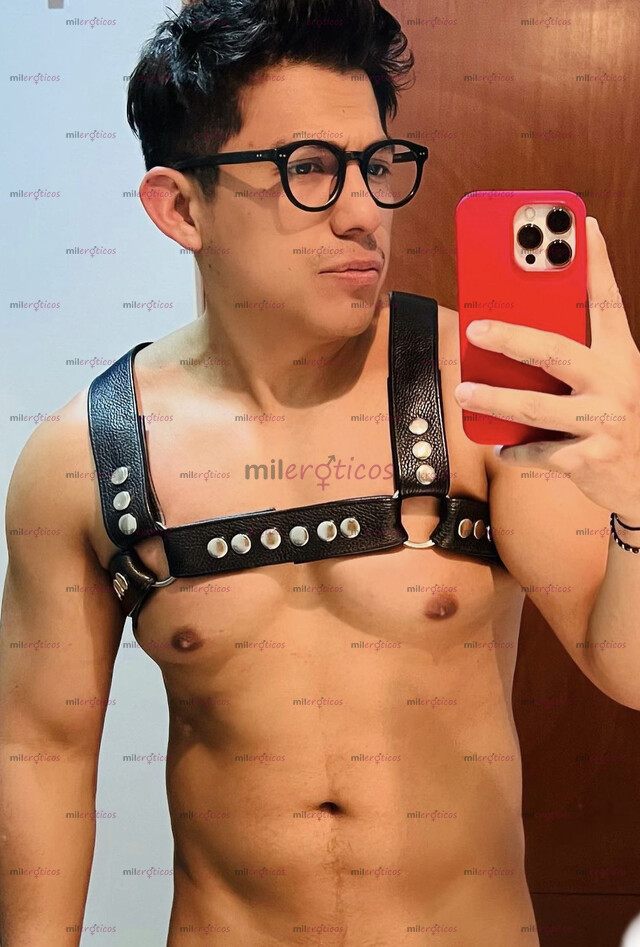 FOTOS DE LATINO MORENO PASIVO CON BUENA VERGA. TRATO DE NOVIOS