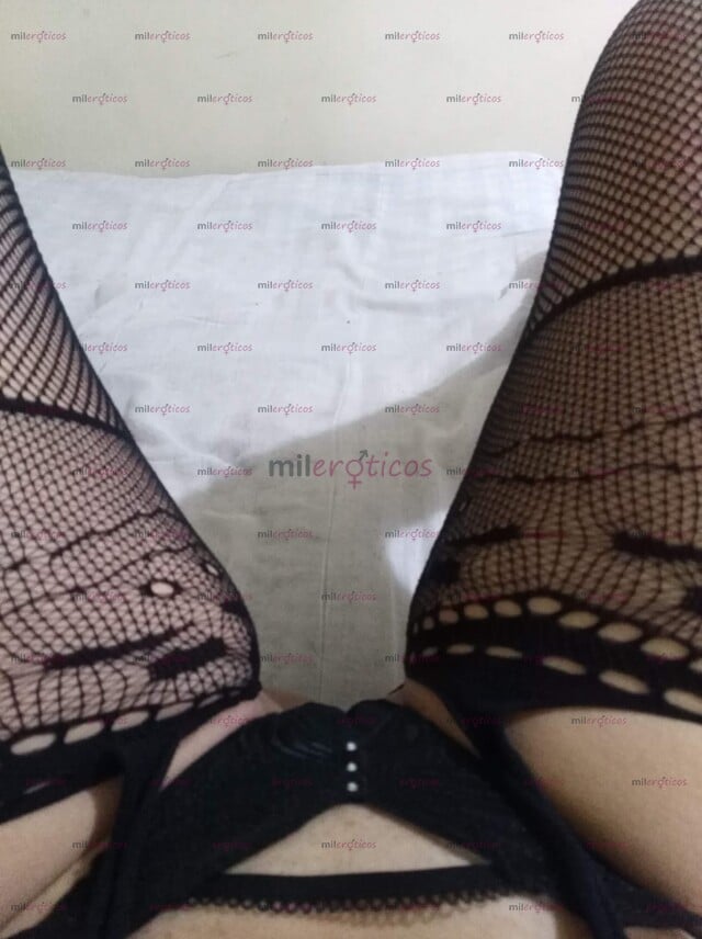 FOTOS DE TU BELLA AMA DE CASA HERMOSA CULONA DELICIOSA SCUIRT VENDIDA A CHORROS
