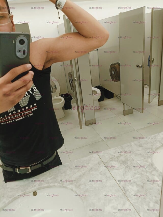FOTOS DE SOY UN VATO TIERNO, CALIENTE, PASIVO Y FETICHISTA.