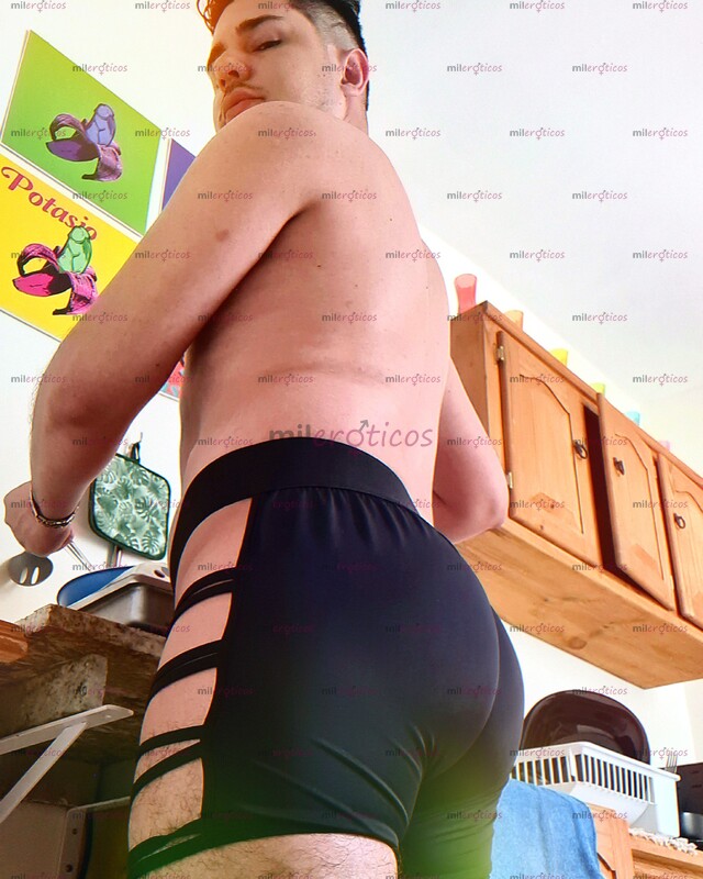 FOTOS DE ZAYN PASIVO A TUS ÓRDENES PARA CUMPLIR TUS FANTASÍAS ZAYN BOTTOM AT YOUR SERVICE