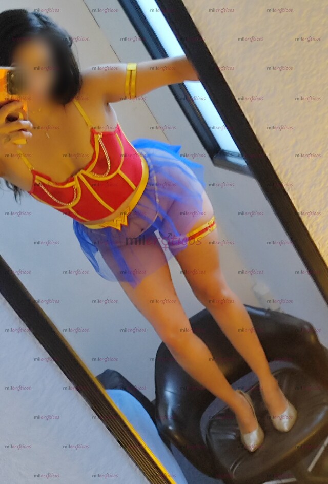 FOTOS DE SOY VIOLETA UNA VEINTEAÑERA TRAVIESA NALGONA Y FOGOSA
