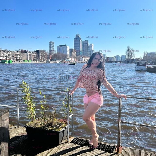 FOTOS DE NUEVA BEBÉ COMPLACIENTE TODA UNA PERRA CALIENTE BESO NEGRO DELICIOSO VERSÁTIL