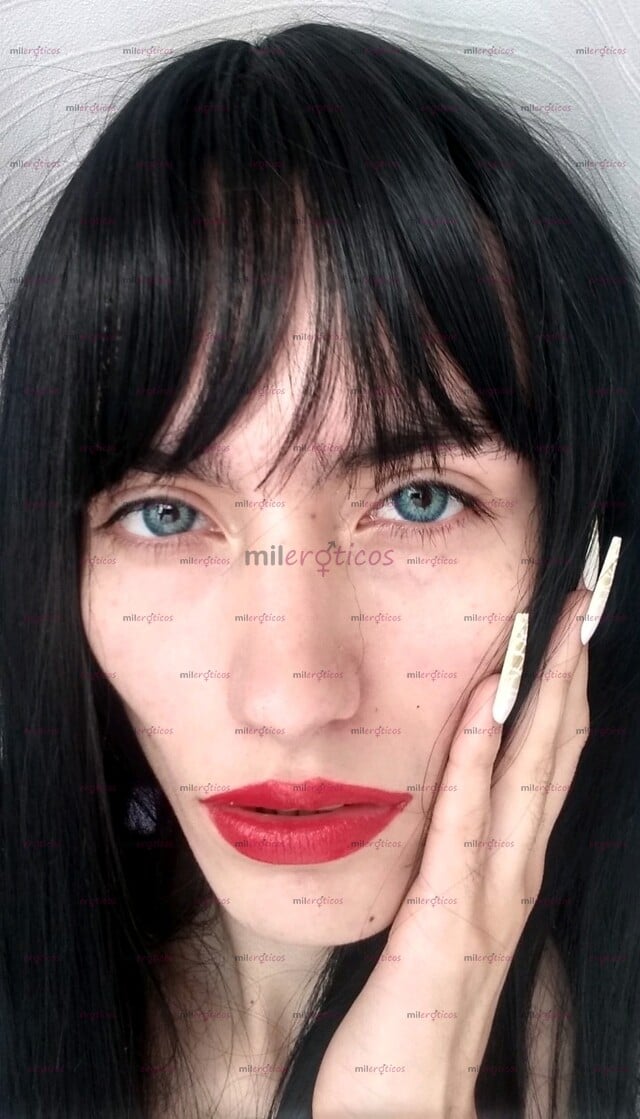 FOTOS DE JUVENTUD. NIÑA TRANS 19 AÑOS DE EDAD KOTONOHA JEAN KATSURA .LAS 24 HORAS DEL DÍA