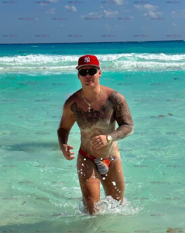 FOTOS DE DIONICIO LATINO CALIENTE SEXI Y DOTADO DISFRUTA DE UN VERDADERO SEXO