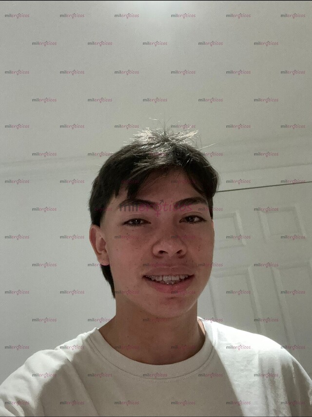 FOTOS DE FLACO JOVEN GUAPO VERGÓN AMABLE ESPERANDO TU MENSAJE