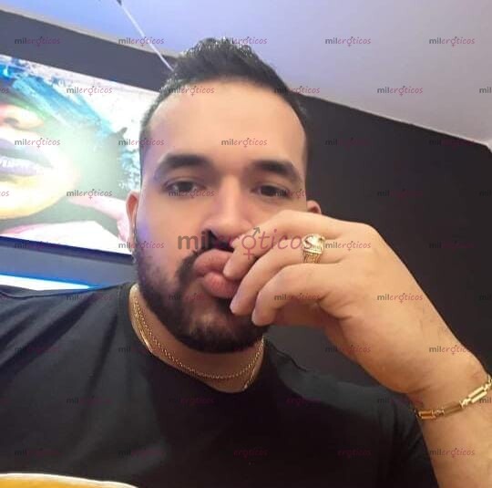 FOTOS DE HOLA SOY SANTI , VEN Y DERRAMEMOS MUCHA LECHE