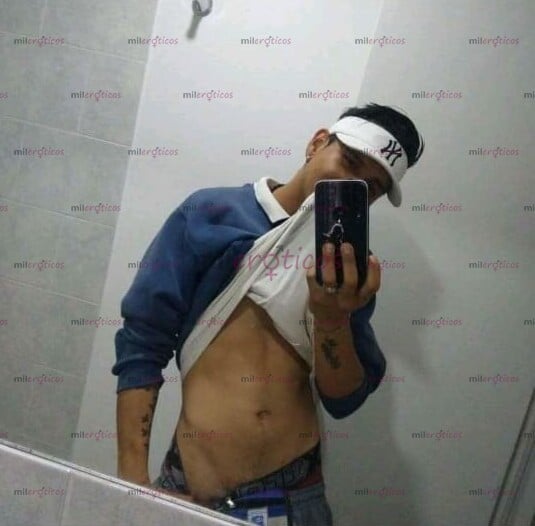 FOTOS DE VERGON ARRECHO , JOVEN DELGADO , ACTIVO FETICHISTA Y MORBOSO