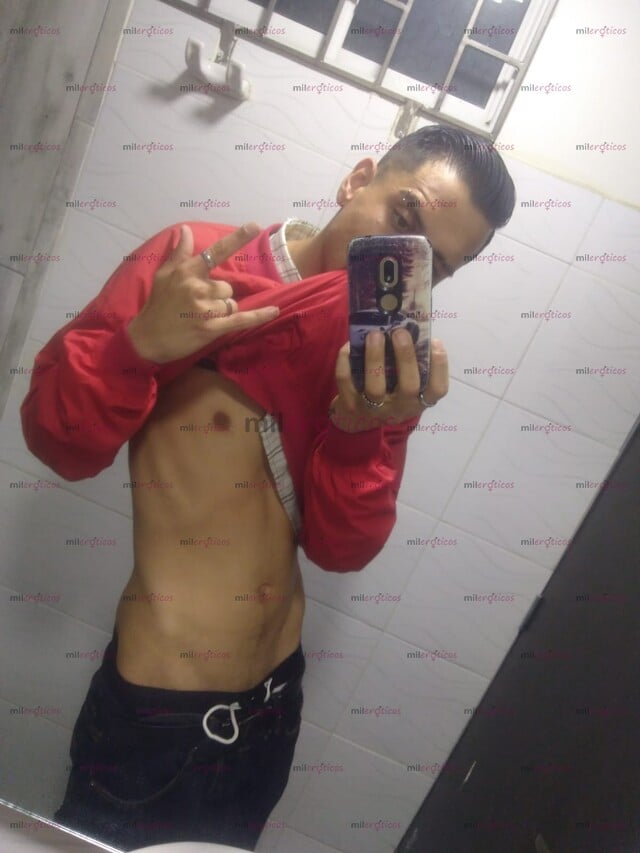 FOTOS DE VERGON ARRECHO , JOVEN DELGADO , ACTIVO FETICHISTA Y MORBOSO