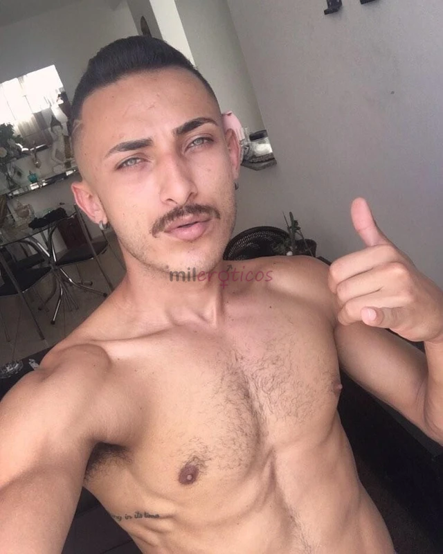 Seja bem vindo a ao meu perfil para quem procura um atendimento de qualidade e excelencia parabens voce encontrou meu nome e vinicius tenho 24 anos te...