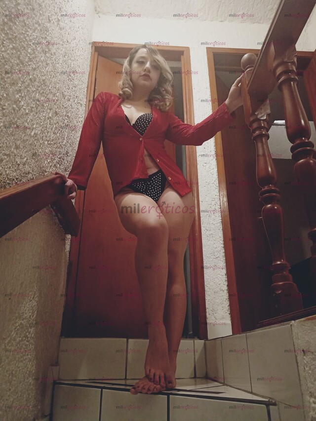 FOTOS DE EXUBERANTE, EXTROVERTIDA, APASIONAL FOGASA Y COMPACIENTE