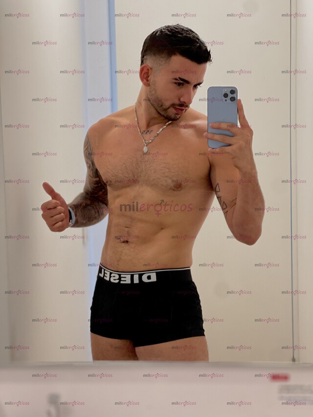 FOTOS DE JOVEN TATUADO INTER CALIENTE DISPUESTO PARA COMPLACERTE