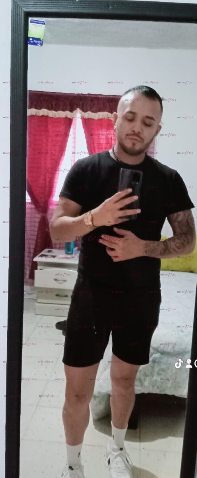 FOTOS DE PASIVO VARONIL SUPER CALIENTE DISPUESTO A COMPLACERTE.