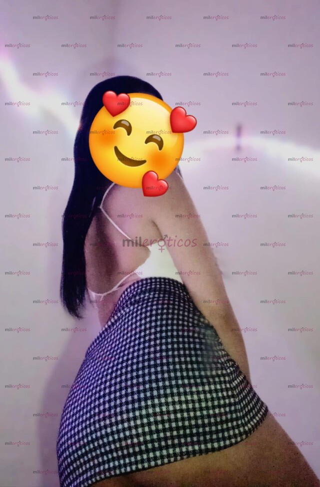 FOTOS DE CHICA CULONA, DIVERTIDA Y MUY MUY COMPLACIENTE.