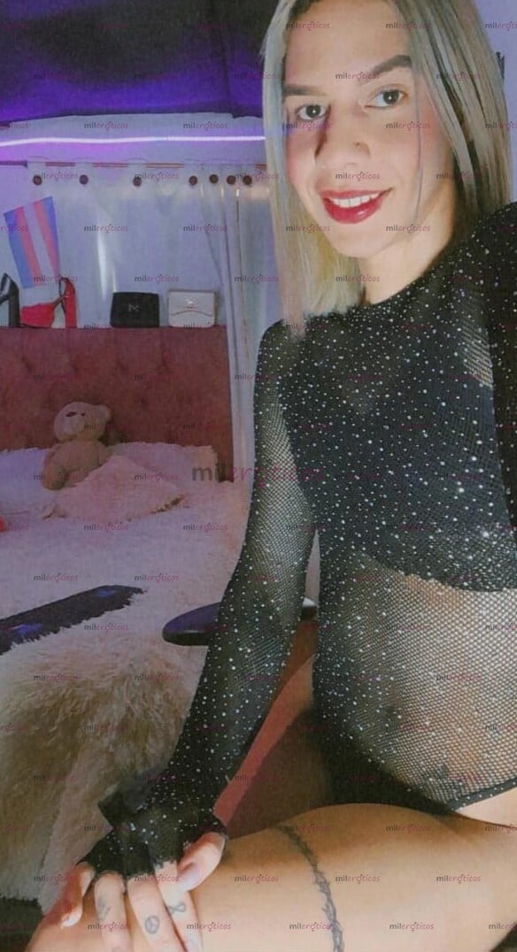 FOTOS DE RESTREPO DOMICILIOS VICTORIA MONA ALTA Y DELGADA HOMBRES SOLVENTES