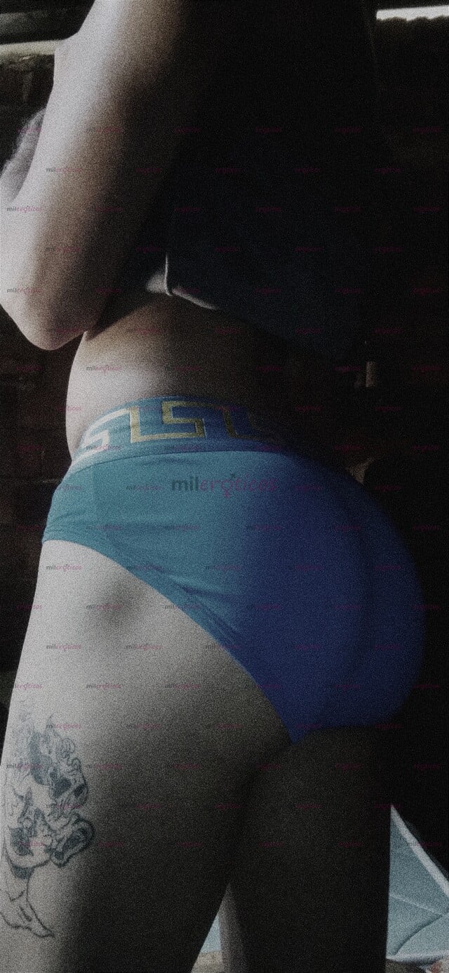 FOTOS DE VERSÁTIL MORENO COMPLACIENTE DE PASO POR UNOS DÍAS CELEBRANDO MIS CUMPLEAÑOS.
