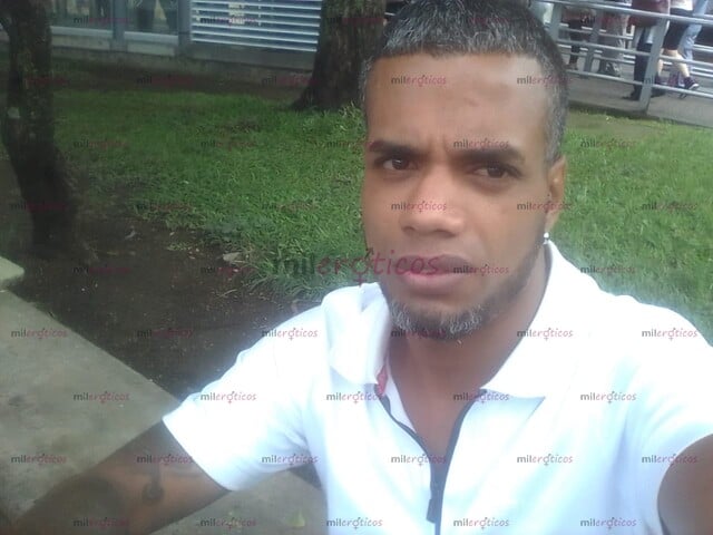 FOTOS DE CALEÑO HETERO CALIENTE DISPUESTO A COMPLACERTE EN LA CAMA