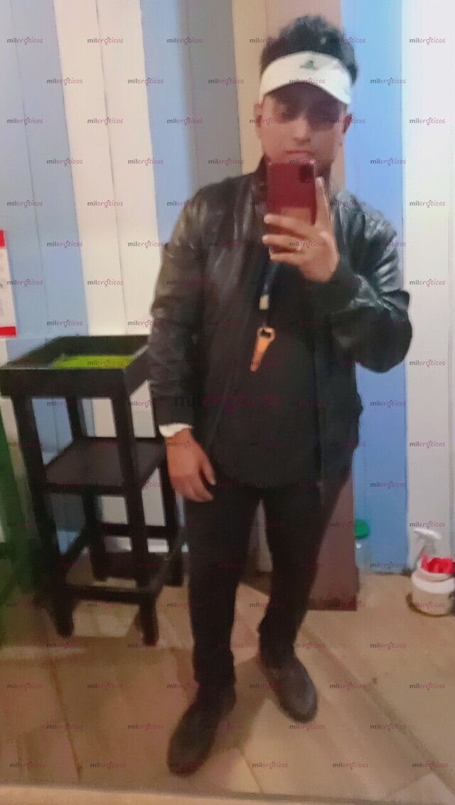 FOTOS DE HOLA MORENO COMPLACIENTE Y BUENO DANDO MASAJES ESPERO RELAJARTE Y ASERTE PASAR.