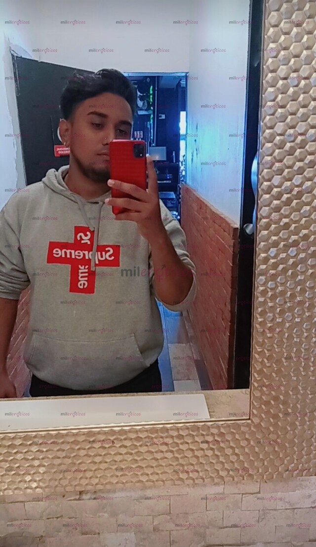 FOTOS DE HOLA MORENO COMPLACIENTE Y BUENO DANDO MASAJES ESPERO RELAJARTE Y ASERTE PASAR.