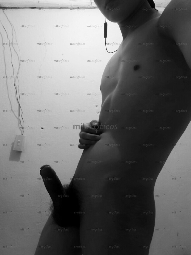 FOTOS DE JOVEN DISPONIBLE PARA SATISFACERTE Y COMPLACERTE COMO QUIERAS