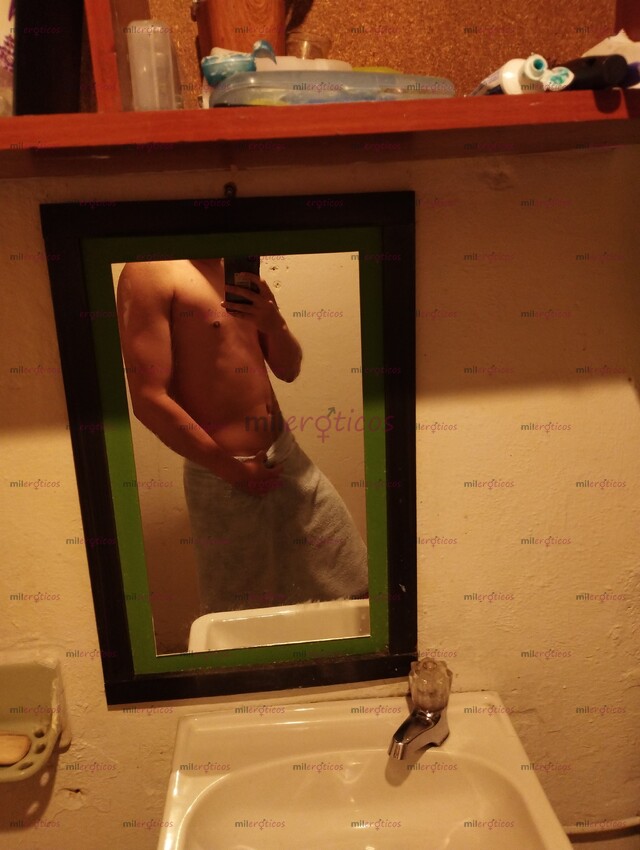 FOTOS DE JOVEN DISPONIBLE PARA SATISFACERTE Y COMPLACERTE COMO QUIERAS