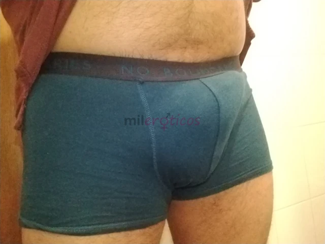 Moreno 1 81 activo con ganas de disfrutar hacer disfrutar y gozar de placer mujeres hombres pasivos heteros curiosos mayores etc en tu lugar o motel n...