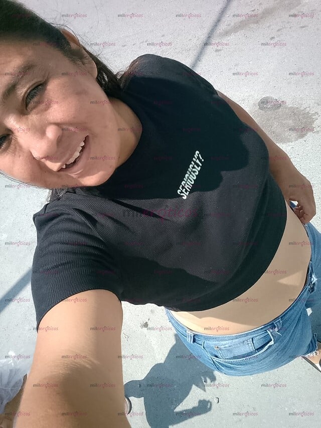 FOTOS DE TU CHAPARRITA SEXY CULONA MORENITA RICA TE ARA PASAR UN RATO BIEN RICO